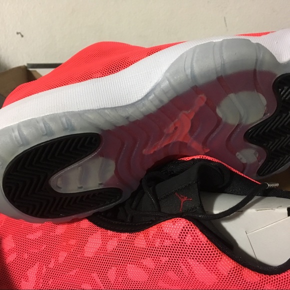 Men’s Jordans Size 8 - Picture 4 of 7